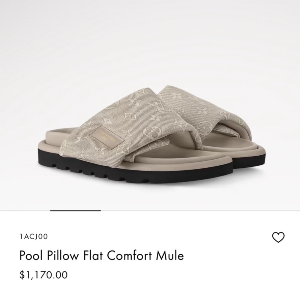 Louis Vuitton Pool Pillow Flat Comfort Mule - Picture 6 of 7